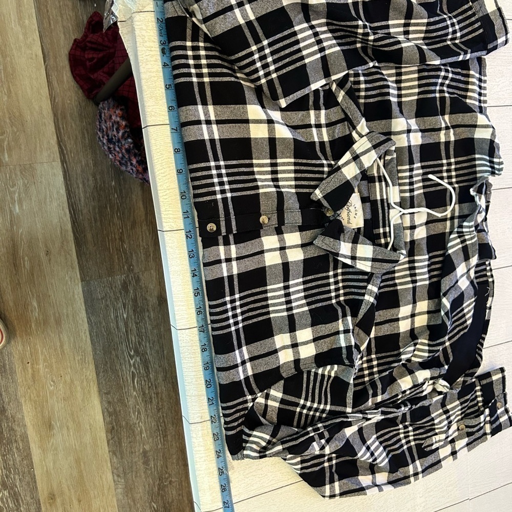 Jack’s girlfriend New York xxl black and white button up flannel - Picture 5 of 8